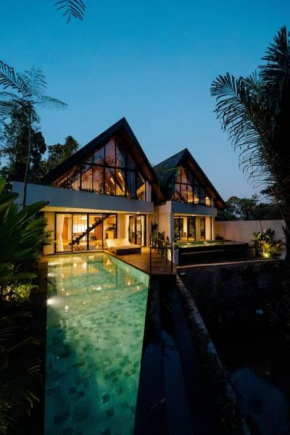 Villa Astu - Peaceful River Retreat Villa near Tanah Lot
